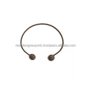 Brazalete Arquitectónico Escultural de Cobre – Arte Metálico Sostenible Forjado Artesanalmente - Product Image 3