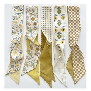Women's <b>Square</b> <b>Silk</b> <b>Scarf</b> Floral Print Elegant Multi-Functional Outdoor Fashion Accessory All Seasons - Product Image 1