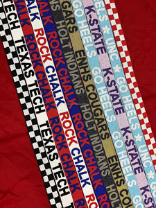 Sangle à perles personnalisée pour sac à main et sac |   Bracelet artisanal en perles de rocaille pour l'esprit universitaire |   Étanche Durable Vente en gros - Product Image 6