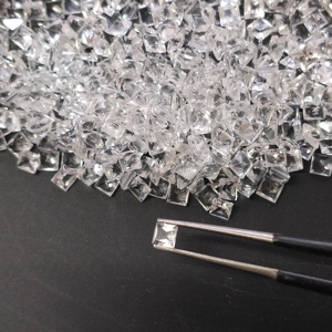 โทแพซสีขาวธรรมชาติ 3 มม. ทรงสี่เหลี่ยมเจ้าหญิงคัท คุณภาพดีที่สุด พลอยเม็ดเดี่ยวสำหรับทำเครื่องประดับ - Product Image 1