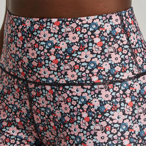 Leggings de yoga pour femmes, design durable, sublimation, haute qualité, tendance, confortables. - Product Image 5