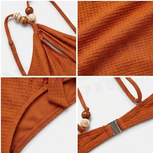 Ensemble bikini côtelé orange asymétrique pour femme avec bas à cordon de serrage et jupe portefeuille à imprimé tropical - Product Image 4