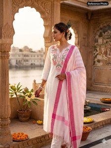 Conjunto de Traje Bordado de Algodón Khadi Blanco Premium para Mujer con Dupatta con Bordado Multihilo y Forro de Algodón - Product Image 1