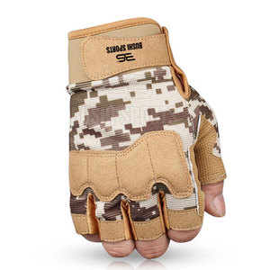 Gants de musculation demi-doigts personnalisés de haute qualité au design optimal pour hommes et femmes - Product Image 2