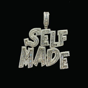 Pendentif personnalisé en moissanite sertie de diamants, plaqué or 22 carats, coupe baguette, charme hip-hop, pendentif pour homme à porter au quotidien - Product Image 3