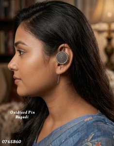 Pendientes de latón Jhumki tipo candelabro, hechos a mano, tradicionales, de esmalte, elegantes, para mujer, estilo indio, para el Día de San Valentín o Diwali - Product Image 6