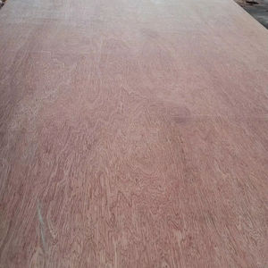 Tableros de Chapa de Acacia/Eucalipto con Revestimiento de Okume, Modernos, Comerciales, para Interiores, 5 mm de Grosor, Hechos en Vietnam, Clase E2 - Product Image 1