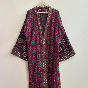 Kimono long en viscose georgette brodé Phulkari pour femme, cadeau pour elle - Product Image 1
