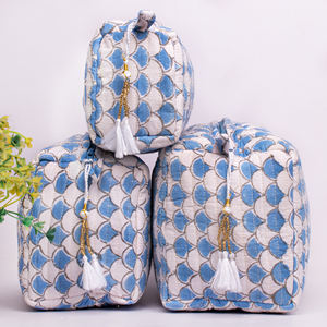 Trousse de Maquillage Portable Grande Taille en Coton Premium Imprimé au Bloc pour l'Été, Pochette Cosmétique Matelassée à Motifs de Personnages Tendance, Unisexe - Product Image 2