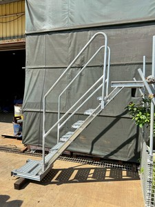 Barandillas de Escalera de Acero Galvanizado, Diseño Industrial, Montaje en Suelo - Product Image 1