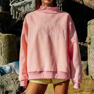 เสื้อสเวตเชิ้ตคอกลมสีชมพูขนาดใหญ่ ปักลายตัวอักษร Pray แบบ unisex ผ้าถักนิตติ้ง คอตตอน ใส่ได้ในฤดูใบไม้ร่วง แพ็ค 2 ชิ้น คุณภาพสูง - Product Image 3