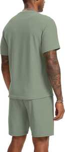 Ensemble de shorts et de t-shirts personnalisés pour hommes, 2 pièces respirantes brodées et élégantes à la mode, personnalisables et marinés - Product Image 4