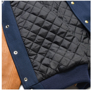 Chaqueta Varsity Unisex Personalizada, Diseño Urbano de Ajuste Cómodo, Tela de Lana, con Capucha, Último Modelo, Ropa para Hombre y Mujer, Venta al Por Mayor - Product Image 5