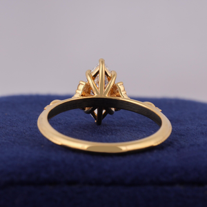 Anillo de compromiso de diamantes con corte marquesa para mujer, oro de 14 quilates, estilo clásico, diamantes cultivados en laboratorio, piedras laterales de diamante - Product Image 5