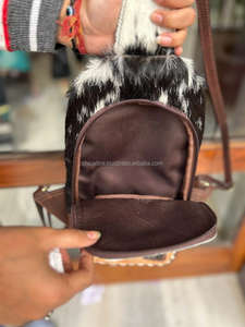 Nouveau Style occidental véritable peau de vache repoussé fourrure cuir unisexe poitrine sac utilitaire haute qualité Premium fourrure cuir Messenger poitrine sacs - Product Image 6