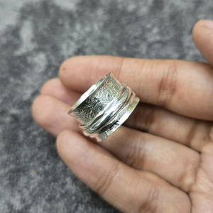 Anillo Giratorio Bohemio de Doble Corazón, Hecho a Mano, Plateado, Banda Giratoria, Joyería Minimalista para Mujer, para Fiestas y Eventos - Product Image 6