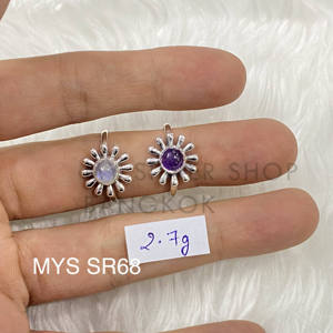 แหวนเงินแท้ 925 ประดับพลอย ดีไซน์พระอาทิตย์ งานแฮนด์เมด ราคาขายส่ง เครื่องประดับเงินทำมือ แหวนเงินประดับพลอยหลายชนิด - Product Image 1