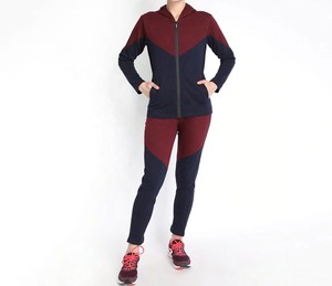 Survêtement de sport d'hiver pour femme personnalisé en coton écologique - Product Image 1