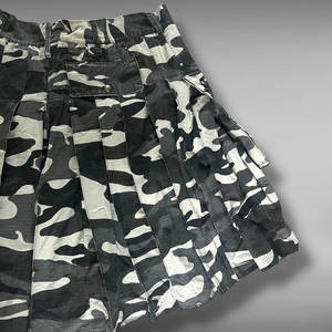 Men's Urban Scottish Camouflage Cotton Utility Kilt with Cargo Pockets and Adjustable Straps - Product Image 5