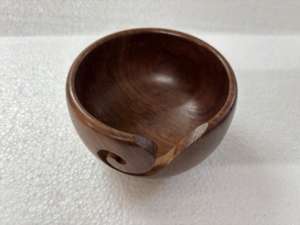 Bol à fil en bois léger fait main, finition lisse, style artisanal, organisateur pour tricot et crochet, outil anti-emmêlement, vente en gros OEM - Product Image 2