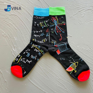 Fabricant de chaussettes personnalisées à motifs mathématiques, chaussettes à motifs scientifiques STEM, marque privée, vente en gros, usine - Product Image 4