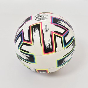 Ballon de football taille 4 et taille 5 pour hommes et étudiants, idéal pour l'entraînement, qualité supérieure, vente en gros, ballon thermique - Offre spéciale - Product Image 5