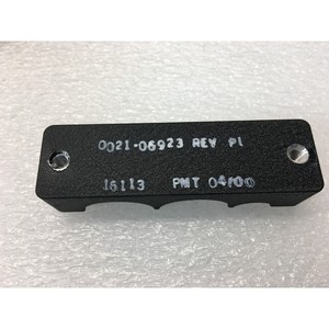 AMAT 0021-06923 แคลมป์, ฐาน, สายแก๊สแบบยืดหยุ่น DZ IHC - อุปกรณ์และอะไหล่เซมิคอนดักเตอร์ระดับโลกที่เชื่อถือได้ - Product Image 1