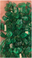 Émeraude naturelle de 100 carats de qualité supérieure, taille ovale, formes mélangées, couleur verte, effet de jeu de lumière/flammes, Abbottminerals AMLE0321546, Pakistan
