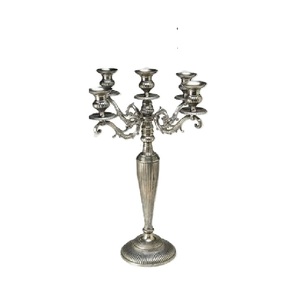 Elegante Candelabro Antiguo Plateado de 5 Brazos, Centro de Mesa de Metal Vintage con Cinco Soportes para Velas, para Decoración del Hogar y Eventos - Product Image 1