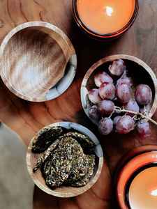 Bol à soupe en bois moderne et écologique, fait main, de qualité supérieure, avec nouvelle combinaison de couleurs en résine époxy, idéal pour servir les aliments. - Product Image 4