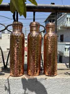 Botella de Cobre Hecha a Mano, Martillada, Reutilizable, con Recubrimiento Anticorrosión, Diseño Clásico, Regalo Empresarial, Botella para Bebidas, Frasco Ayurvédico para el Bienestar - Product Image 2