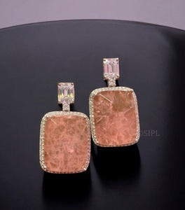 Atractivos Pendientes de Moda con Circonitas Cúbicas Plateadas en Plata de Ley de Primera Calidad para Mujer, Colección para Fiestas y Bodas - Product Image 4