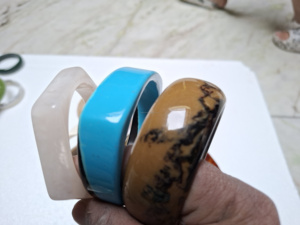 Brazaletes de Resina Hechos a Mano de Primera Calidad, Impresionantes Efectos Metálicos de Mármol, Artesanía Única de la India, Uttar Pradesh, para Negocios Mayoristas - Product Image 3