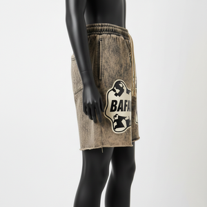 Shorts de mujer en algodón y poliéster con lavado ácido, 320 GSM, color marrón y negro, con logo personalizado por transferencia térmica. - Product Image 3