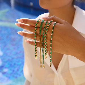 Bracelet tennis plaqué or de qualité supérieure pour femme, bijou élégant, cadeau idéal pour mariage, anniversaire, usage quotidien, disponible à la vente - Product Image 4