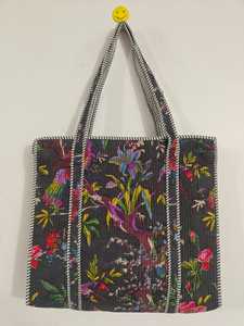 Sac fourre-tout matelassé bohème fait main en toile Kantha imprimée, réversible, avec broderie ouverte, sac à bandoulière ethnique pour femme - Product Image 3