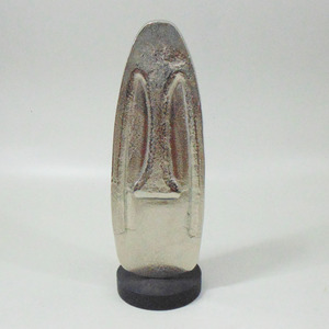 Sculpture abstraite contemporaine en aluminium faite à la main, artisanat métallique de luxe, figurine d'art de table, décoration moderne pour la maison - Product Image 5