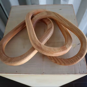 Cadena de Pared de Madera y Acrílico de Diseño Moderno Hecha a Mano, Decoración de Resina de Moda para Interiores Elegantes, para Colgar Arquitectura de Diwali - Product Image 1