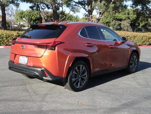 Lexus UX Hybrid 250h ปี 2022 มือสอง สภาพดี - Product Image 3