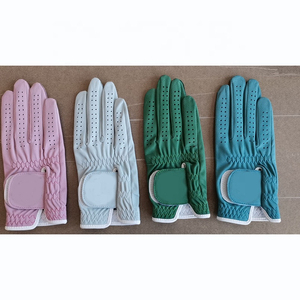 Gants de golf de qualité supérieure, pour droitiers et gauchers, respirants, en tissu doux, avec logo et couleur personnalisés. - Product Image 3
