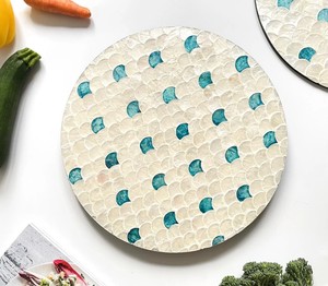 จานรองแก้วมุกแท้ทำมือสุดหรู หนา 5 มม. ลายเปลือกหอย ประดับโมเสก สำหรับตกแต่งโต๊ะอาหาร โรงแรม บรรจุกล่อง - Product Image 3