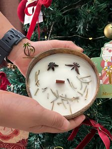 Vela de Cáscara de Coco COCO-ECO de Alta Calidad con Cera de Coco Natural y Aceites Esenciales - Hecha a Mano, Regalo Navideño, Larga Duración - Product Image 1