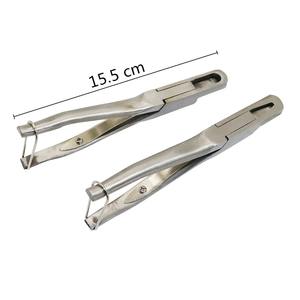 Pinza de identificación de cerdos en forma de V/U, perforadora de orejas de cerdo, pinza de acero inoxidable para marcado de lechones - Product Image 5