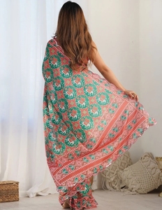 Sari de Chifón KV Estampado para Uso Diario - Product Image 2