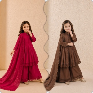 Ensemble trois pièces en soie romaine pour filles, avec robe brodée, bas confortable et dupatta élégant – Vêtements traditionnels pour enfants - Product Image 6