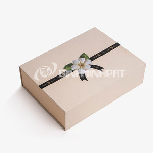 Les boîtes d'abonnement à bougies personnalisées sont conçues pour garder vos bougies en sécurité pendant le transport. Choisissez parmi une variété de tailles, de matériaux - Product Image 6