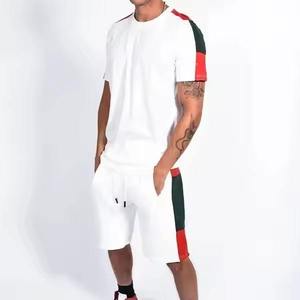 Conjunto de Camiseta y Pantalones Cortos para Hombre con Paneles en Contraste, Blanco, Verde y Rojo a Rayas, Estilo Casual de Verano, Dos Piezas, Mezcla de Algodón - Product Image 4