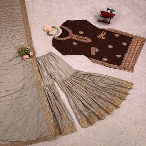 VASTRA COTTAGE Conjunto de Top, Sharara y Dupatta para Mujer, en Seda Chinon con Bordado de Lentejuelas y Perlas, Completamente Cosido, Elegante para Fiestas - Product Image 1