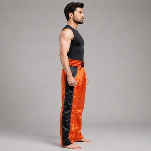 Pantalones de kick boxing transpirables hechos con tela de primera calidad que garantizan comodidad, confianza y movimiento sin restricciones todos los días. - Product Image 3