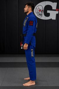 Kimono BJJ bleu pour homme, coupe classique, 100% coton, uniforme d'arts martiaux avec design durable et broderie personnalisée. - Product Image 3